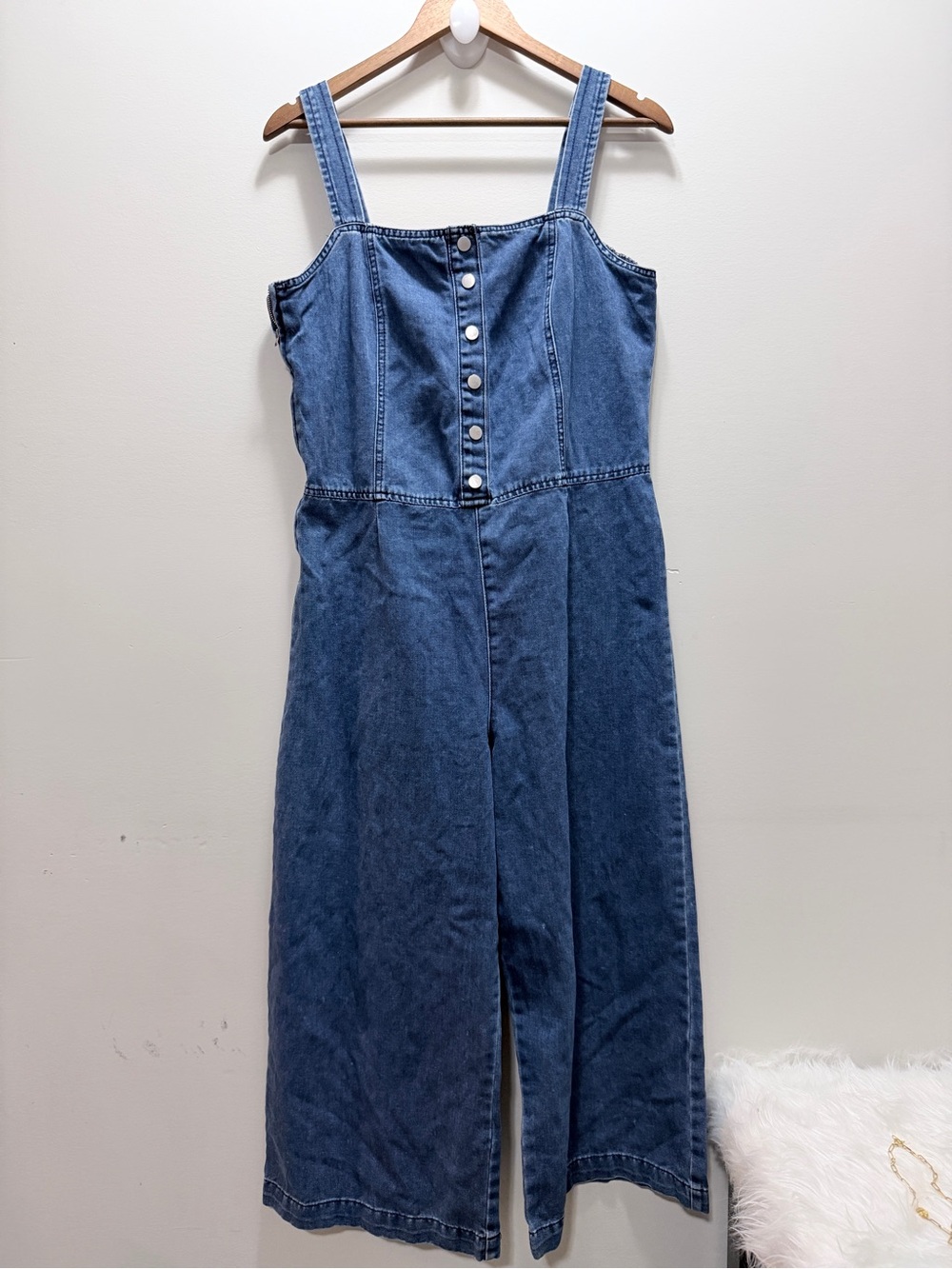 New Look Denim Button-Front Jumpsuit in Medium Blue Wash